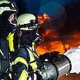 Feuerwehrleute: Schutz im Kontakt mit Gefahrstoffen