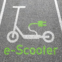 Auch für den Arbeitsschutz ist der Einsatz von E-Scootern ein Thema.