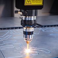 Erfüllen Laser­bearbeitungs­maschinen sicherheitstechnische Anforderungen?