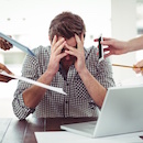 Der Stressreport 2019 zeigt wesentliche Belastungsfaktoren bei der Arbeit auf.